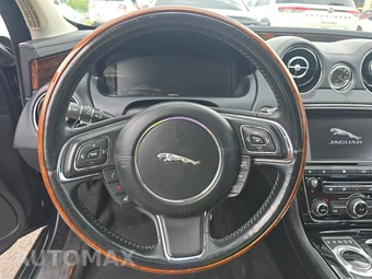 2016 Jaguar XJ R-Sport – miniatura 10