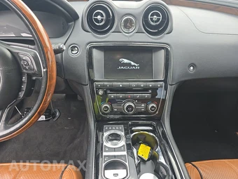 2016 Jaguar XJ R-Sport – miniatura 11