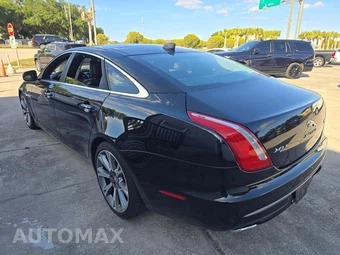 2016 Jaguar XJL Portfolio – miniatura 2
