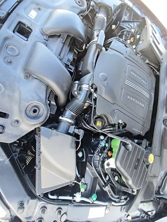2016 Jaguar XJL Portfolio – miniatura 32