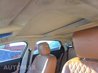 2016 Jaguar XJL Portfolio - miniatura 17