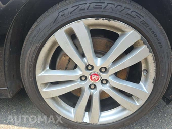 2016 Jaguar XJL Portfolio – miniatura 24
