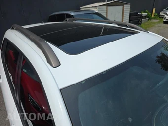 2016 Jeep Cherokee 75th Anniversary Edition – miniatura 12