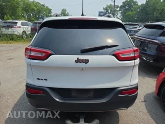 2016 Jeep Cherokee 75th Anniversary Edition – miniatura 5