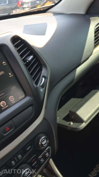 2016 Jeep Cherokee 75th Anniversary Edition - miniatura 24