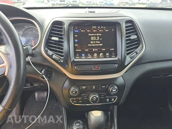 2016 Jeep Cherokee Altitude Edition – miniatura 11