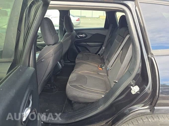 2016 Jeep Cherokee Altitude Edition – miniatura 13