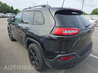 2016 Jeep Cherokee Altitude Edition – miniatura 6
