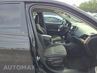 2016 Jeep Cherokee Altitude Edition – miniatura 8