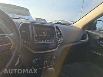 2016 Jeep Cherokee Altitude Edition - miniatura 11