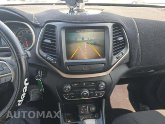 2016 Jeep Cherokee Latitude - miniatura 5