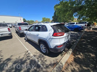 2016 Jeep Cherokee Latitude - miniatura 2