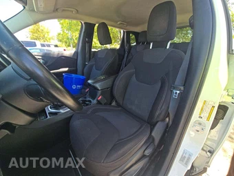 2016 Jeep Cherokee Latitude - miniatura 6
