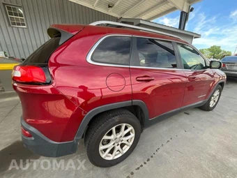 2016 Jeep Cherokee Latitude - miniatura 5