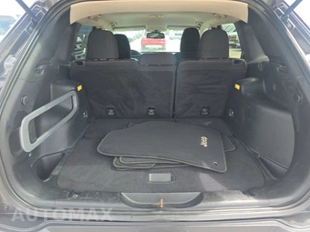 2016 Jeep Cherokee Latitude - miniatura 16