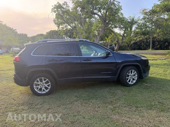 2016 Jeep Cherokee Latitude - miniatura 5