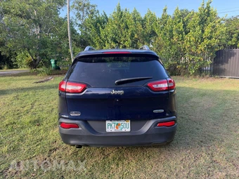 2016 Jeep Cherokee Latitude - miniatura 6