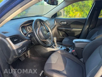 2016 Jeep Cherokee Latitude - miniatura 7