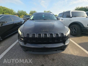 2016 Jeep Cherokee Latitude – miniatura 2