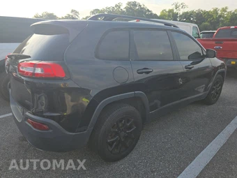 2016 Jeep Cherokee Latitude – miniatura 4