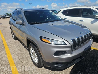 2016 Jeep Cherokee Latitude – miniatura 3