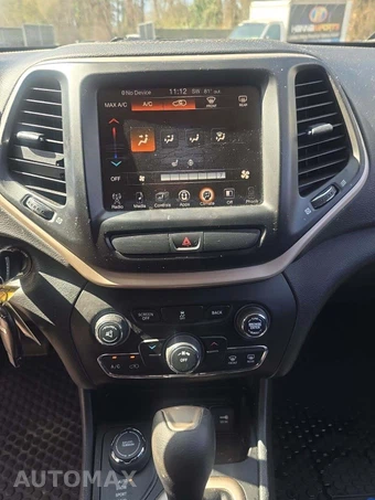 2016 Jeep Cherokee Latitude - miniatura 10