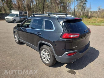 2016 Jeep Cherokee Latitude - miniatura 2