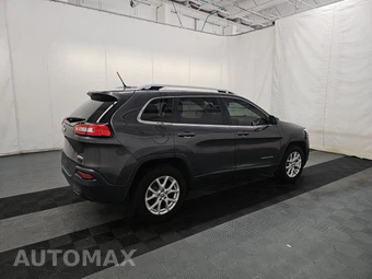 2016 Jeep Cherokee Latitude – miniatura 4