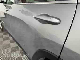 2016 Jeep Cherokee Latitude - miniatura 24