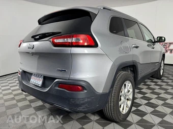 2016 Jeep Cherokee Latitude - miniatura 26