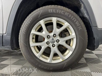 2016 Jeep Cherokee Latitude - miniatura 42