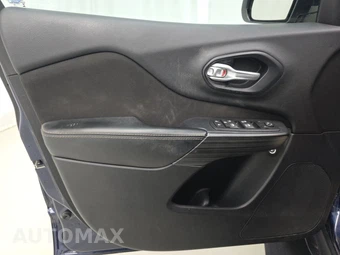2016 Jeep Cherokee Latitude - miniatura 9