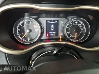 2016 Jeep Cherokee Latitude - miniatura 12