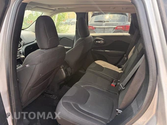2016 Jeep Cherokee Latitude - miniatura 10