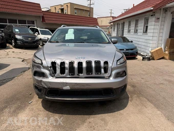 2016 Jeep Cherokee Latitude - miniatura 2