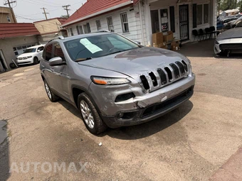 2016 Jeep Cherokee Latitude - miniatura 3