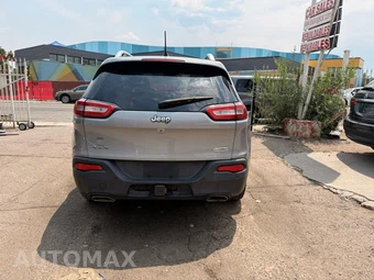 2016 Jeep Cherokee Latitude - miniatura 6