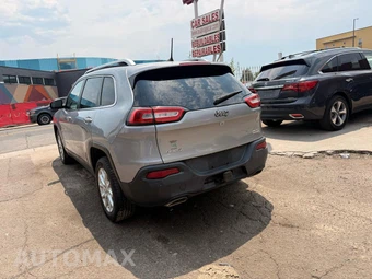 2016 Jeep Cherokee Latitude - miniatura 7