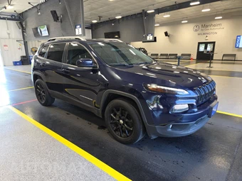 2016 Jeep Cherokee Latitude – miniatura 3