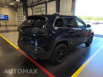 2016 Jeep Cherokee Latitude – miniatura 4