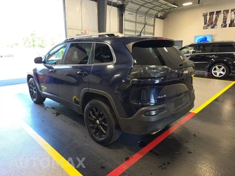 2016 Jeep Cherokee Latitude – miniatura 6