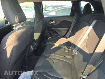 2016 Jeep Cherokee Latitude – miniatura 13