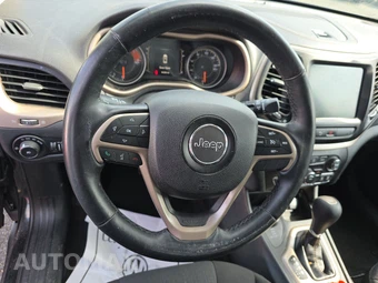 2016 Jeep Cherokee Latitude - miniatura 10