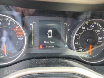 2016 Jeep Cherokee Latitude - miniatura 12