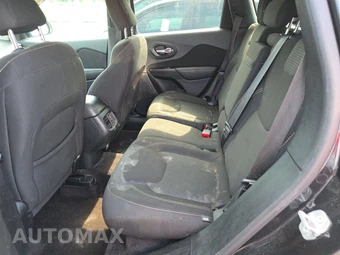 2016 Jeep Cherokee Latitude - miniatura 13