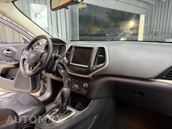 2016 Jeep Cherokee Latitude Altitude Edition - miniatura 20