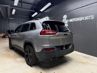 2016 Jeep Cherokee Latitude Altitude Edition - miniatura 4