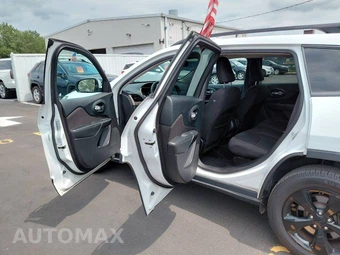 2016 Jeep Cherokee Latitude Altitude Edition - miniatura 14