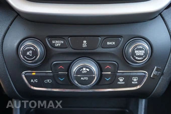 2016 Jeep Cherokee Limited - miniatura 24