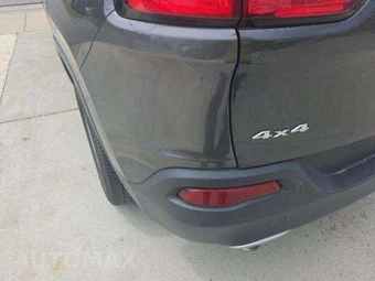 2016 Jeep Cherokee Limited – miniatura 26